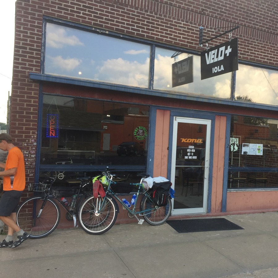 19622768_1951105608435812_8587154159021588480_n